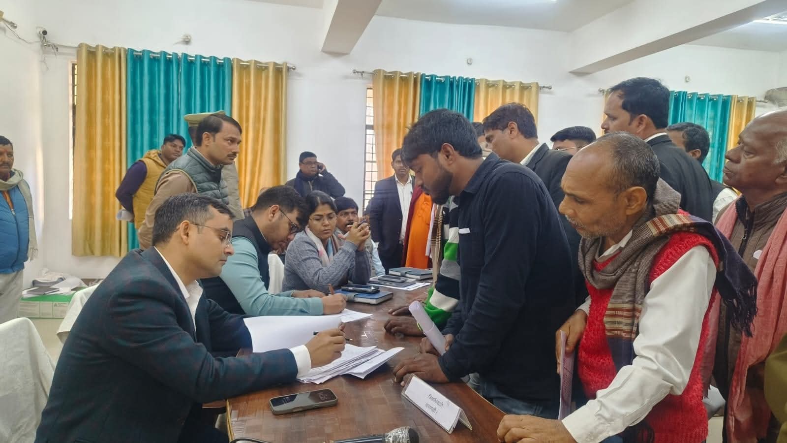 डीएम की दो-टूक: फाइलें नहीं, फील्ड पर दिखना चाहिए समाधान!