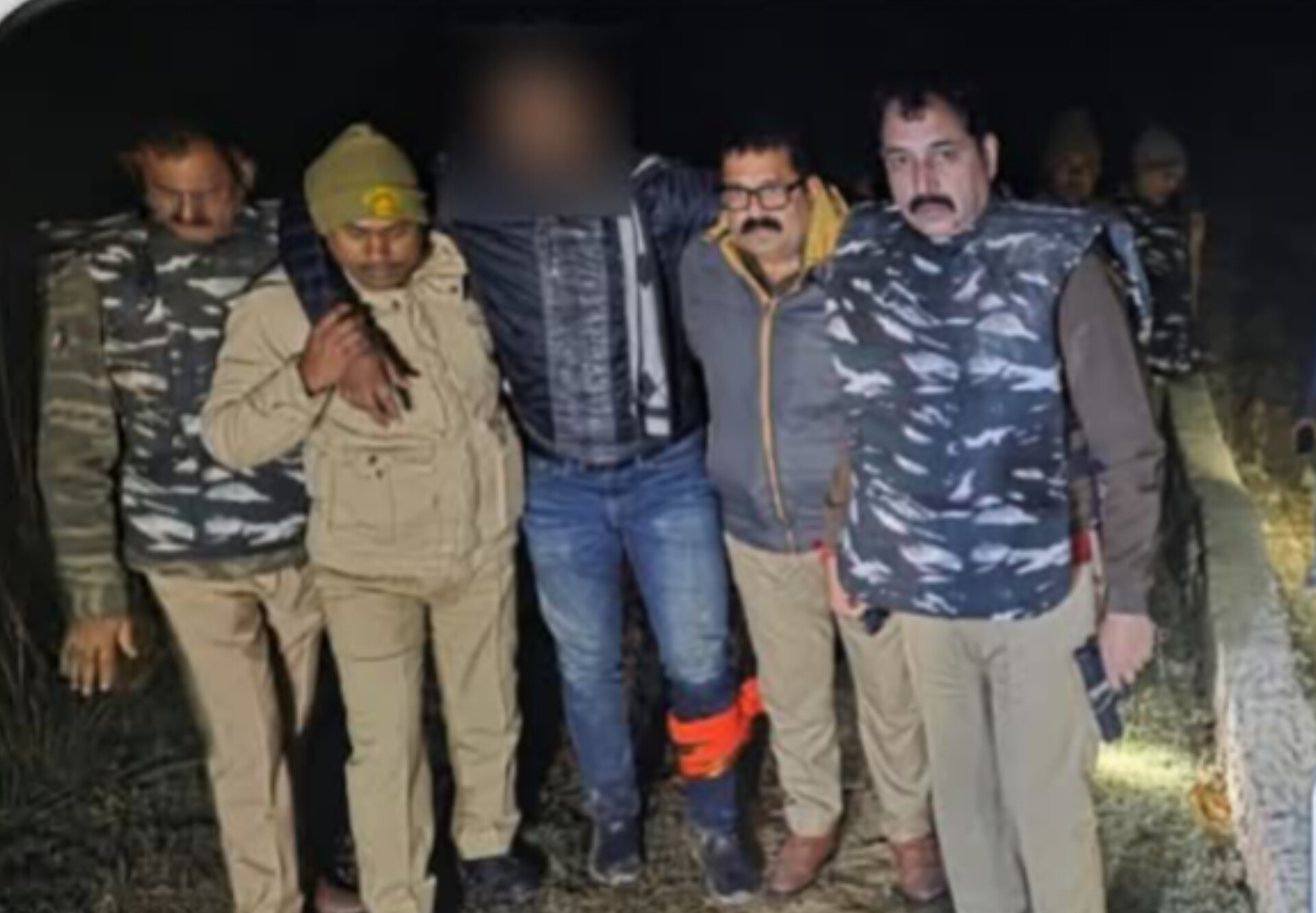 रसड़ा में दुकानदार की सरेराह हत्या, 7 घंटे में पुलिस का 'ऑपरेशन क्लीन', दो बदमाशों के पैर में लगी गोली