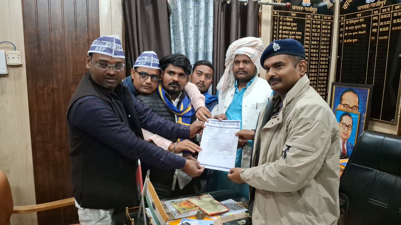 टिसौरा प्रधान पुत्र के हत्यारों की गिरफ्तारी की मांग