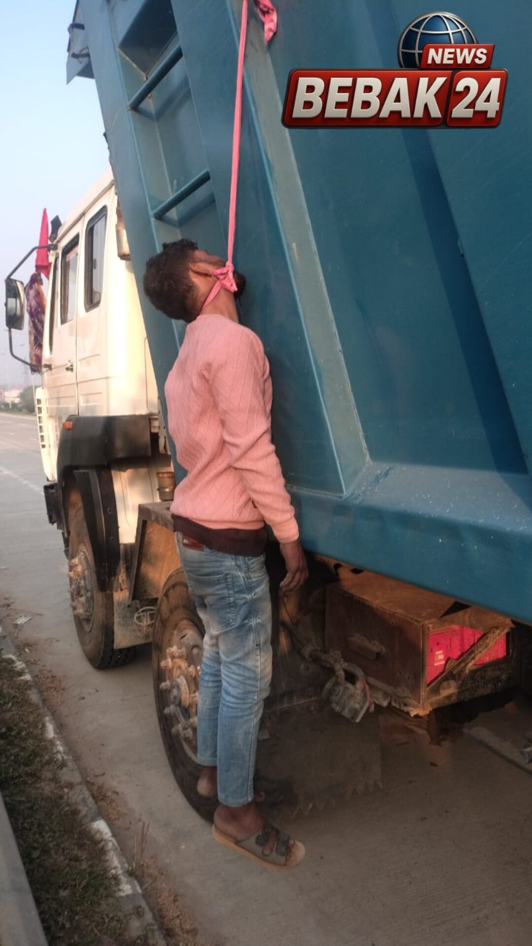 ट्रक ड्राइवर का ट्रक में मिला फंदे पर लटकता शव
