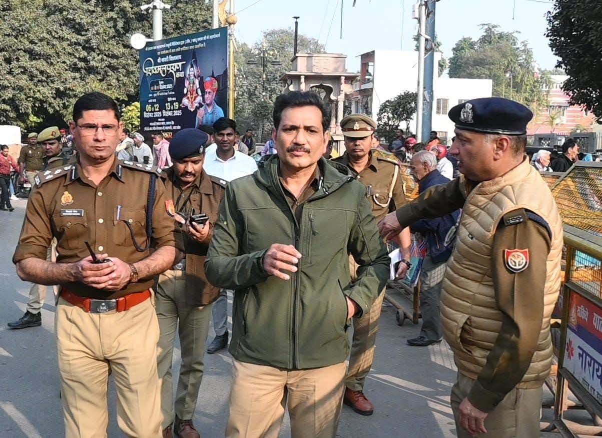 वाराणसी में परीक्षा दिवस पर ट्रैफिक संकट: पुलिस आयुक्त मोहित अग्रवाल ने स्वयं संभाला मोर्चा!