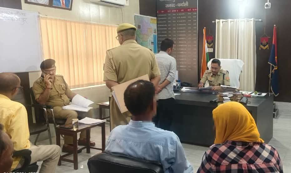 एसपी आकाश पटेल का जनता दरबार: 30 फरियादियों की समस्याओं पर तत्काल एक्शन, दागी रवैये पर थानेदारों को सख्त चेतावनी