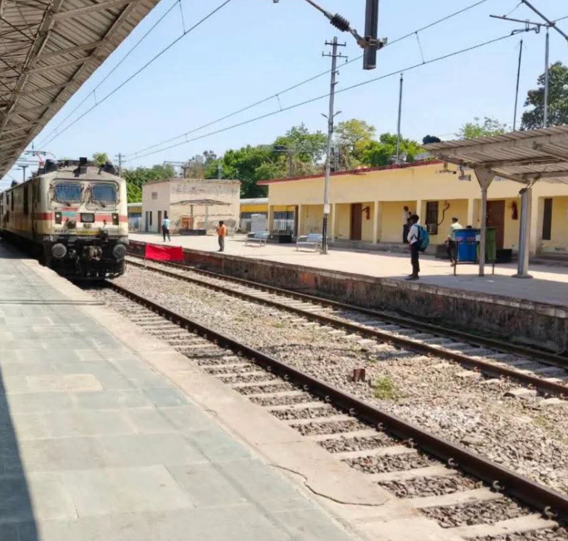 उत्तर मध्य रेलवे का बड़ा फैसला: कोलकाता से आगरा और कानपुर के लिए चलेंगी विशेष ट्रेनें, चेक करें पूरा टाइम टेबल