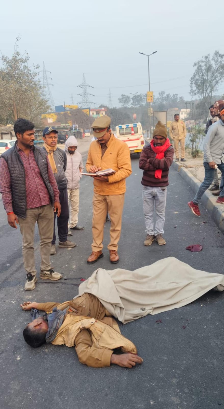 सोनभद्र में मौत का 'हिट एंड रन': ड्यूटी पर तैनात होमगार्ड को अज्ञात वाहन ने कुचला, मौके पर ही थमी सांसें!