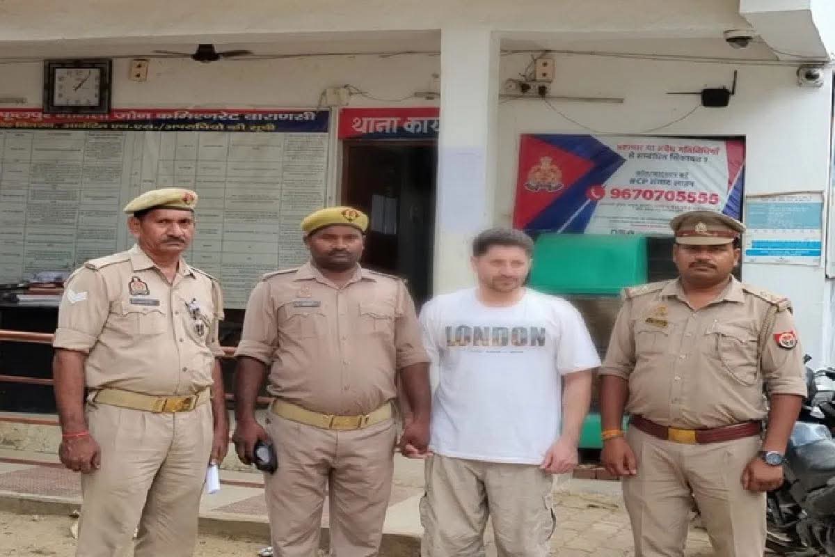 वाराणसी एयरपोर्ट पर फर्जी भारतीय पासपोर्ट के साथ अफगानिस्तानी नागरिक गिरफ्तार, शारजाह भागने की फिराक में था आरोपी