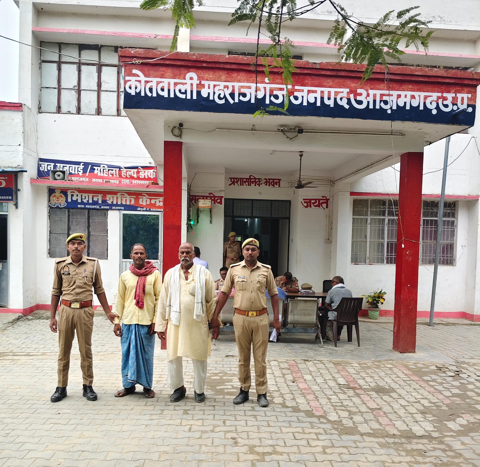 हत्या के प्रयास के मामले में महराजगंज पुलिस को सफलता, 02 वांछित अभियुक्त गिरफ्तार