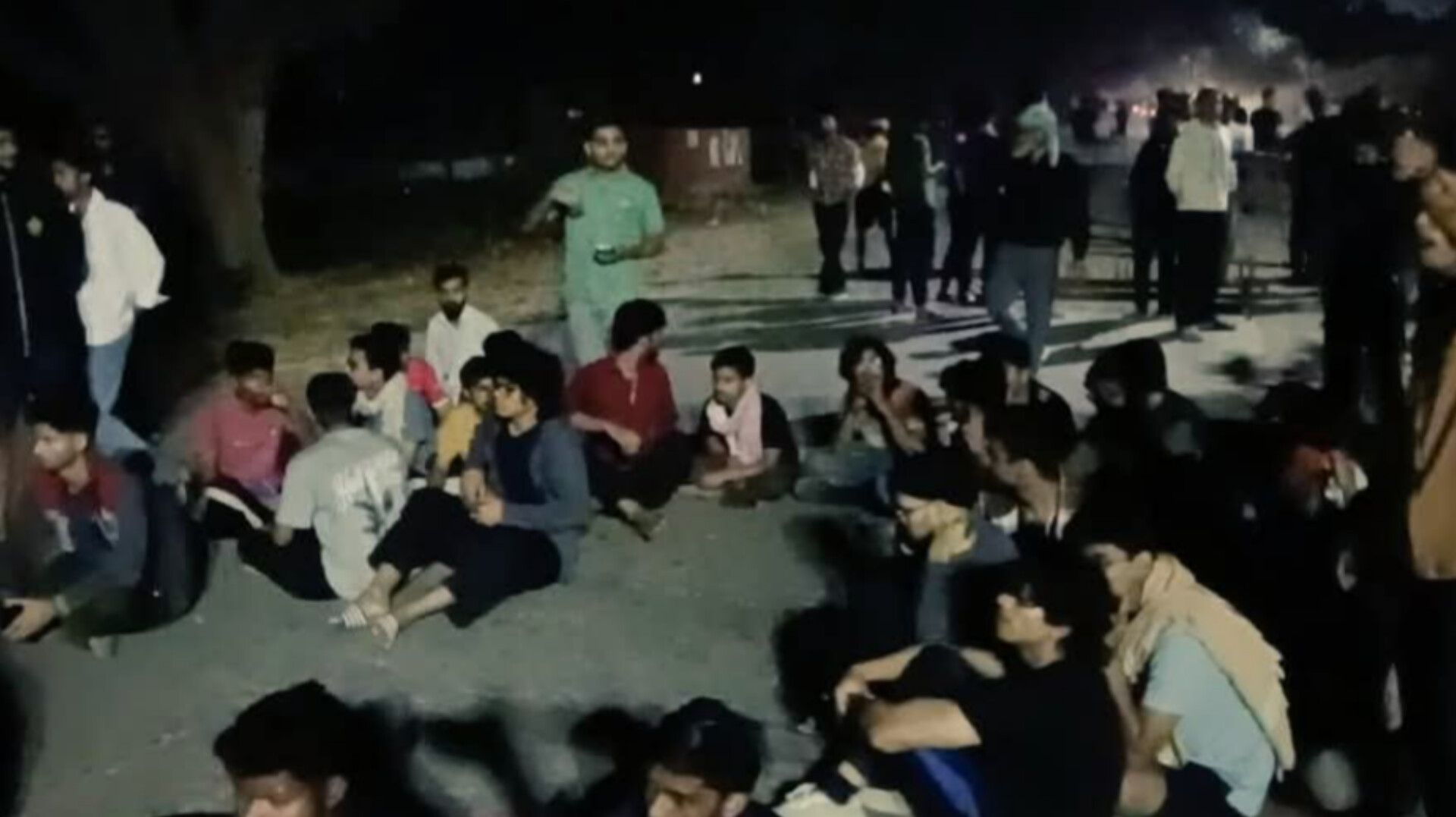 BHU दहला! बिरला-A हॉस्टल के बाहर ताबड़तोड़ फायरिंग, सुरक्षा के दावों की निकली हवा!