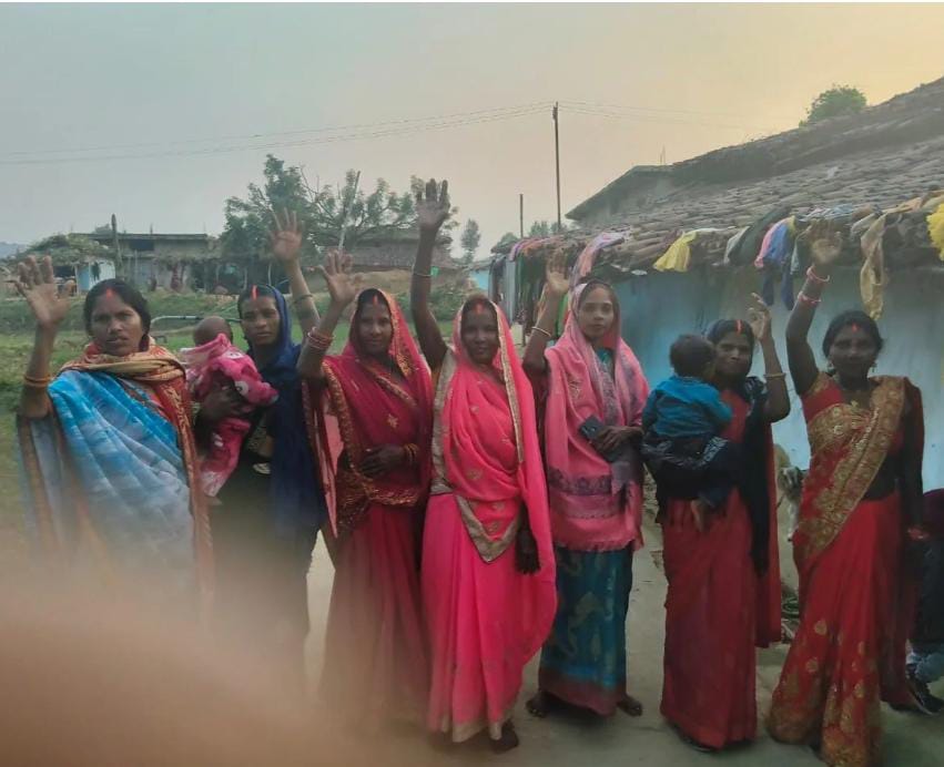 एएनएम पर अवैध वसूली और दुर्व्यवहार का आरोप, महिला पीड़ितों का प्रदर्शन