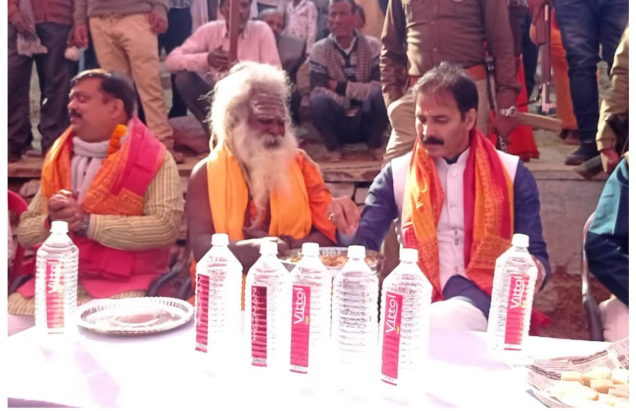 झरियवां धाम में मंत्रोच्चार से गुंजायमान हुआ आकाश, 'भिखारी बाबा' ने MLC विनीत सिंह के सामने रखी विकास की हुंकार