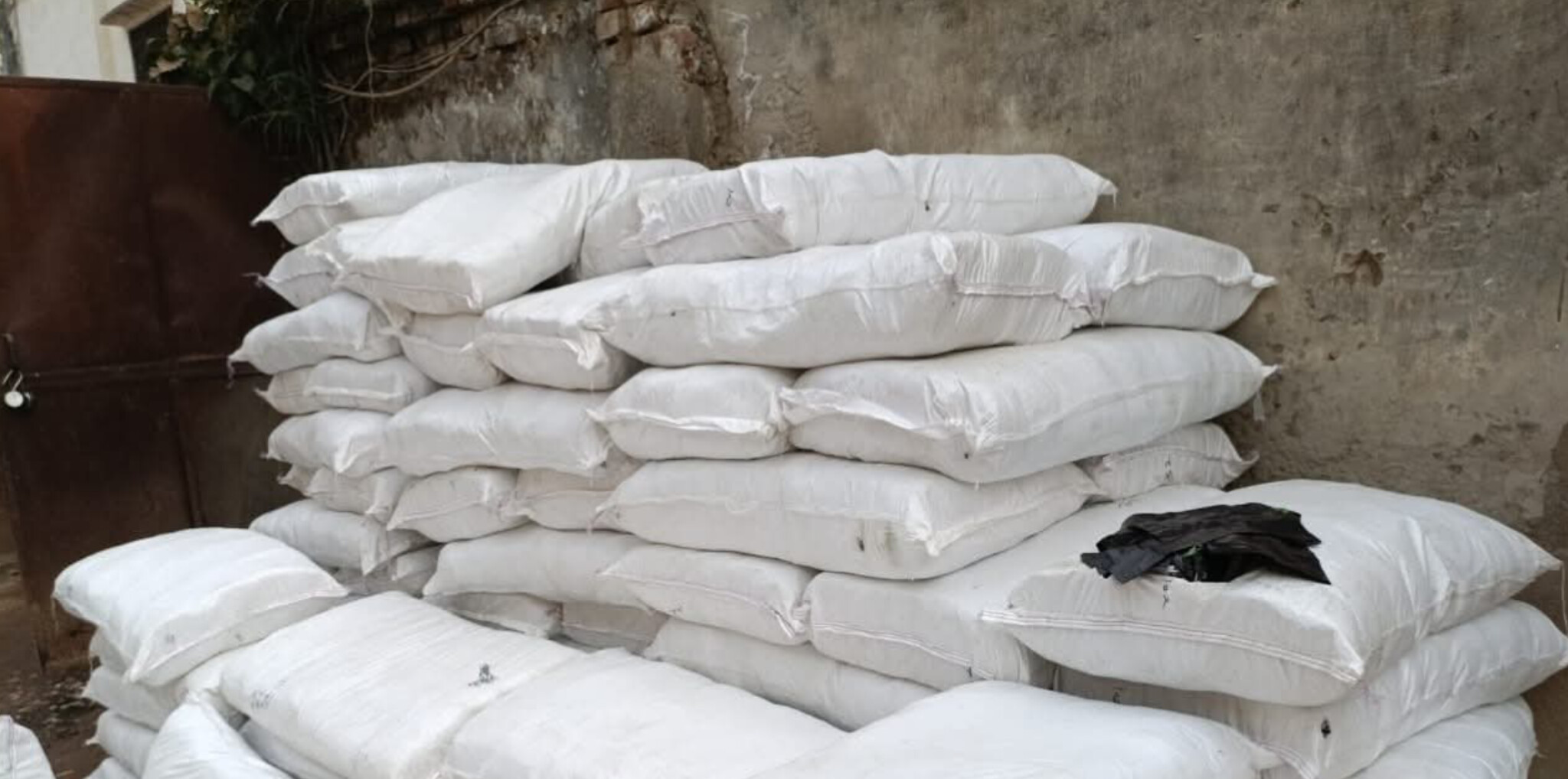 काशी को 'ज़हर' बनाने की साजिश नाकाम, नगर निगम का बड़ा प्रहार!