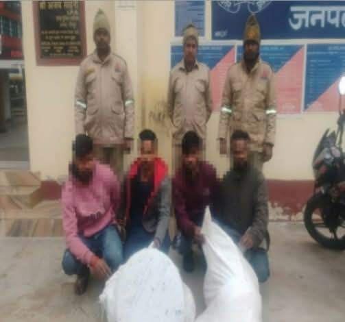  पुलिस को मिली बड़ी सफलता, अंतरजनपदीय चोर गिरोह के चार सदस्य गिरफ्तार