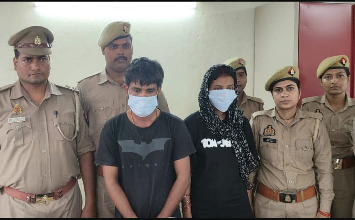 होटल से पर्यटक का बैग उड़ाने वाला दंपती चढ़ा पुलिस के हत्थे, दो लैपटॉप समेत चोरी का पूरा सामान बरामद