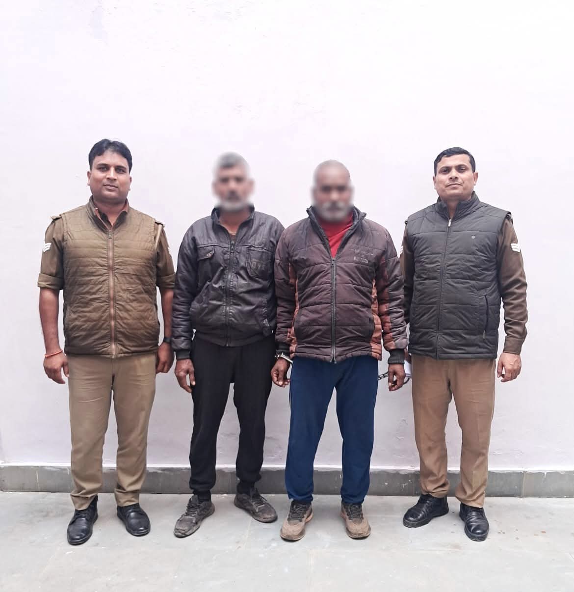 अपराध पर लगाम: 20 हजारी इनामी गौ-तस्कर समेत दो गिरफ्तार, पुलिस टीम को इनाम