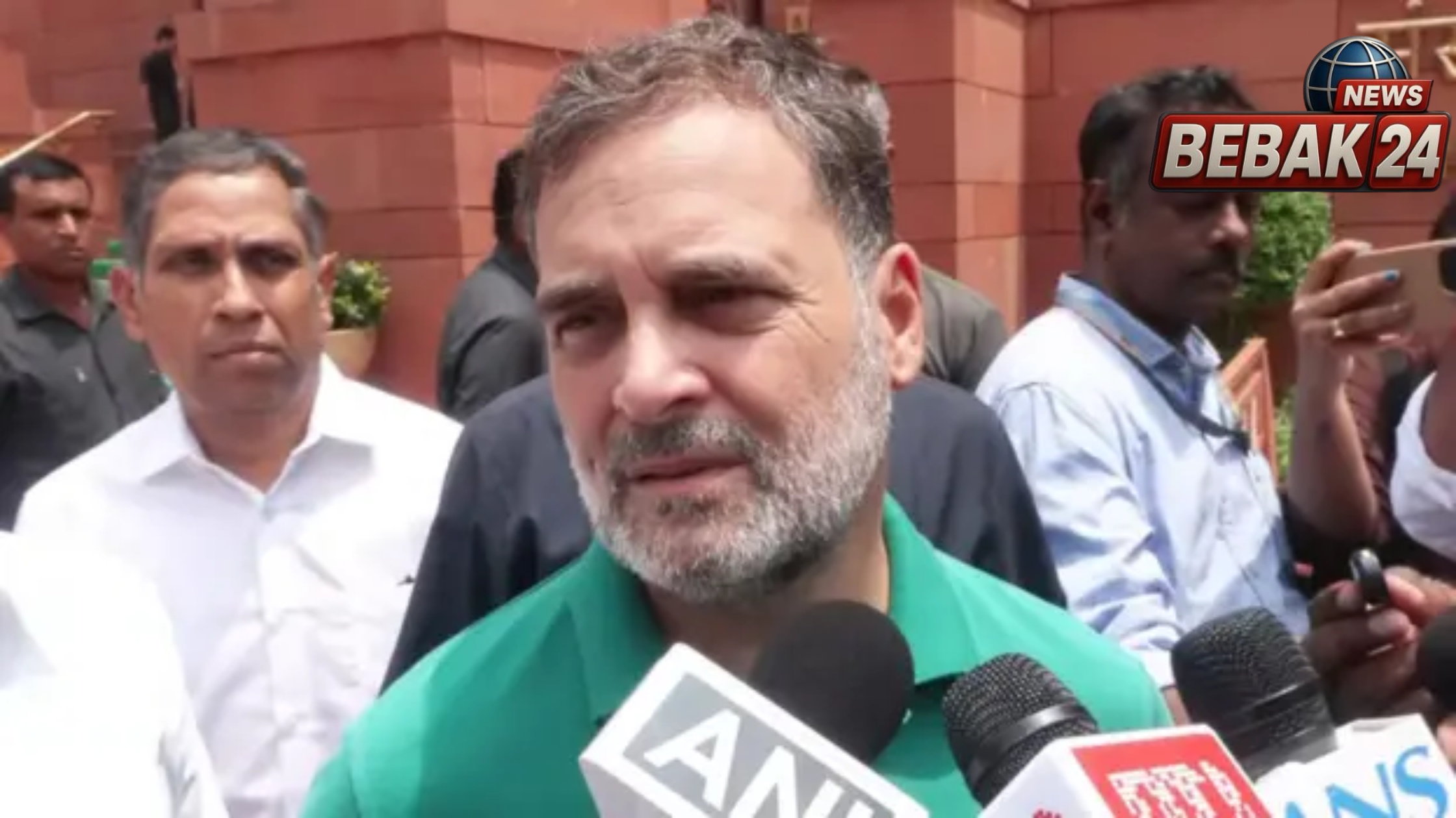 अमित शाह के 'सदन में चर्चा के लिए तैयार' बयान पर राहुल गांधी का पलटवार, पूछा- छात्रों पर कार्रवाई का आदेश किसने दिया?