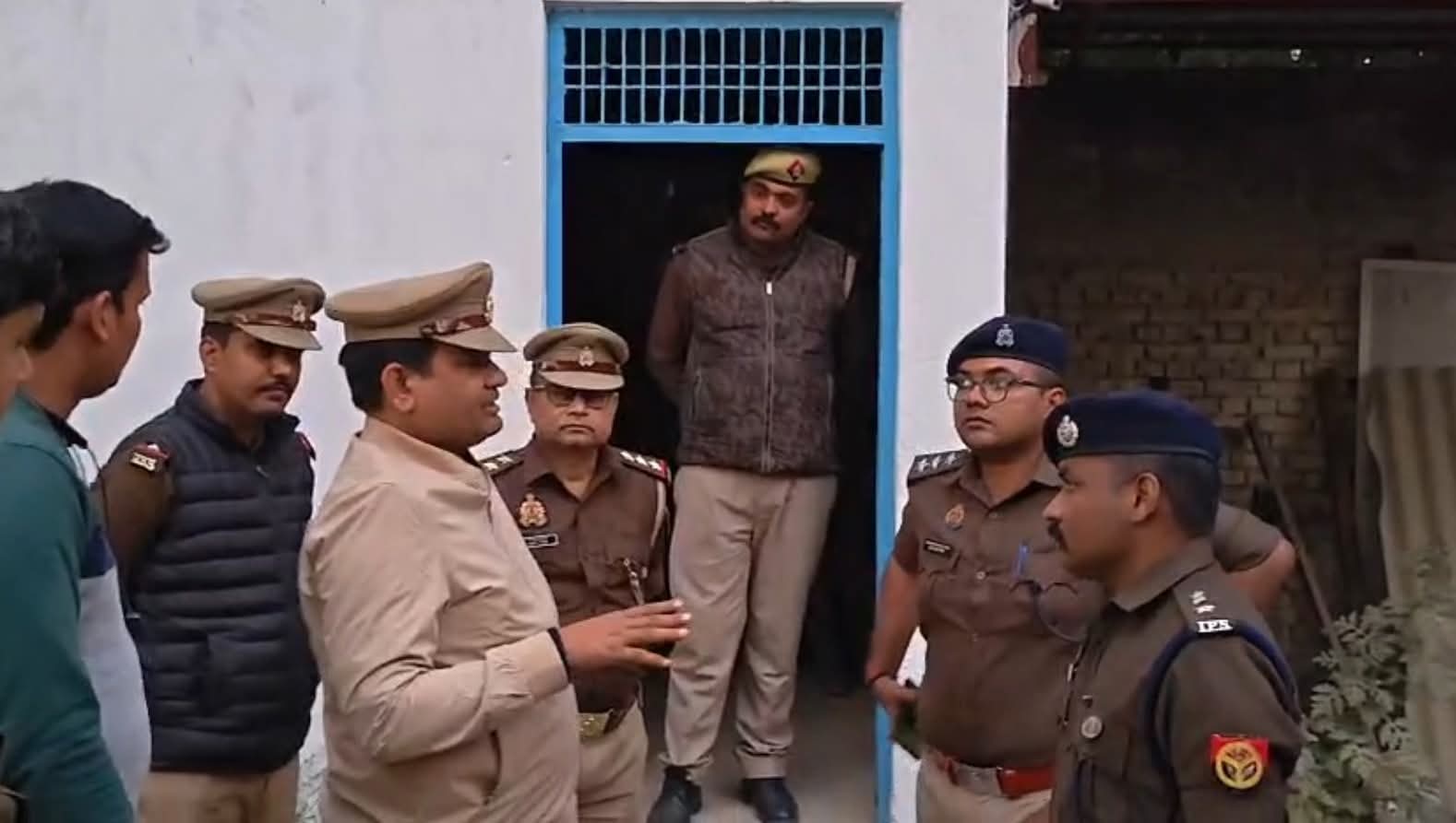 वाराणसी में कफ सिरप रैकेट पर SIT का बड़ा प्रहार: ₹60 लाख के 30,000 सिरप बरामद, शुभम जायसवाल का नेटवर्क बेनकाब