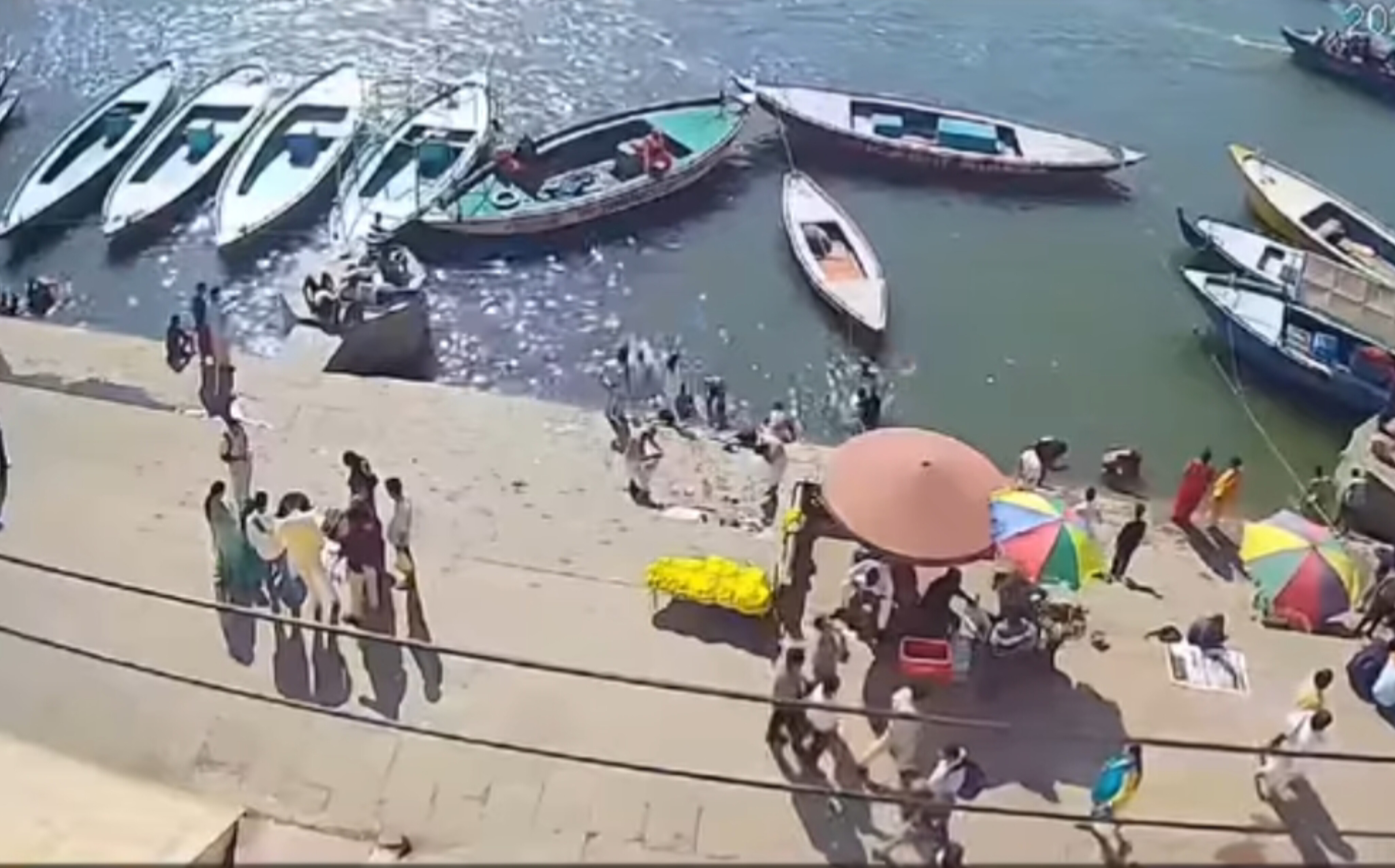 और मौत को दे दी मात! मीर घाट पर NDRF के 'देवदूत' ने बचाई किशोर की जान