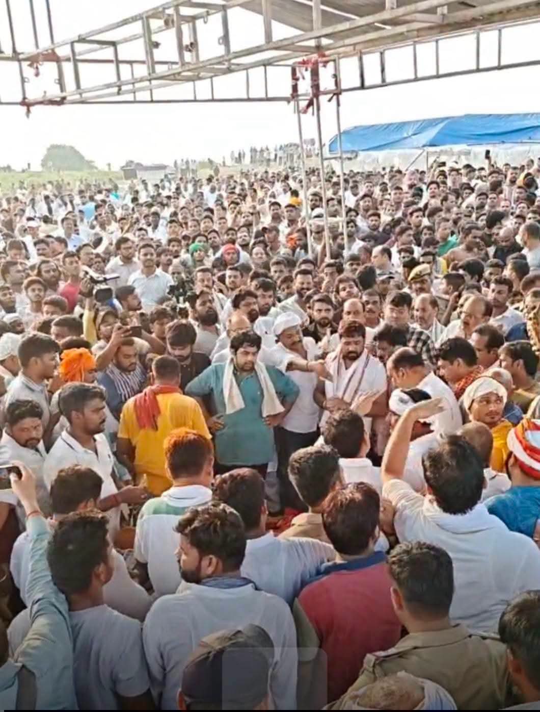 रसड़ा विधायक उमाशंकर सिंह का राजकीय सम्मान के साथ अंतिम संस्कार, अंतिम यात्रा में उमड़ी भारी भीड़