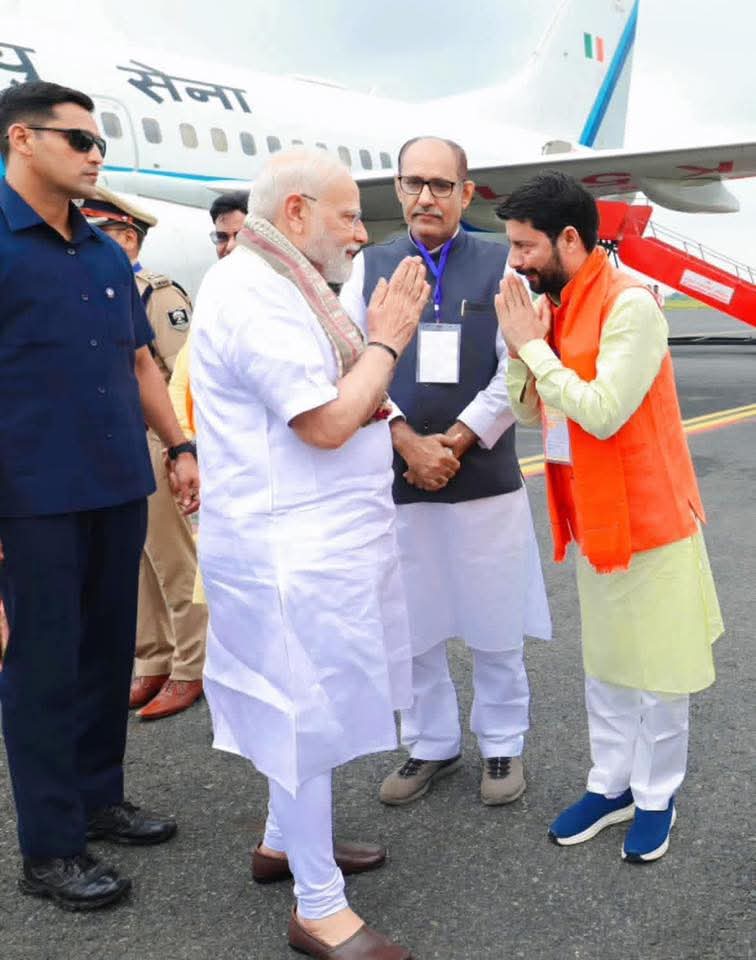 सवर्णों के सब्र का बांध टूटा! आशुतोष कुमार की ललकार&mdash; "काले कानून वापस लो या सवर्णिस्तान की मांग के लिए तैयार रहो"