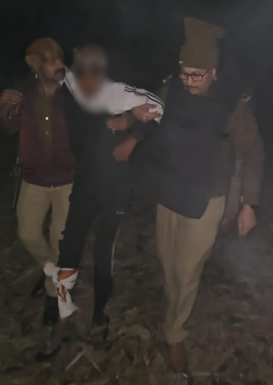 मुठभेड़ के बाद दबोचे गए तिहरे हत्याकांड के खूंखार आरोपी