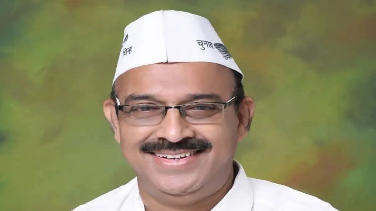 कुख्यात पटाखा माफिया मोहम्मद कादिर ने किया कोर्ट में सरेंडर