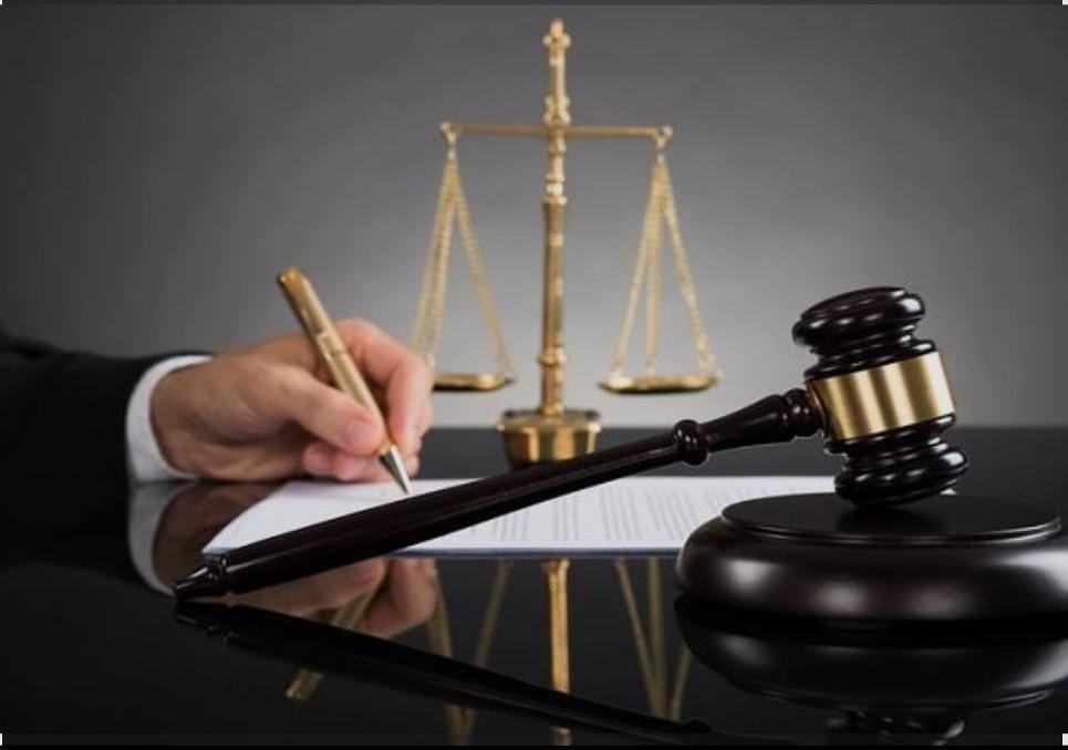 UGC के नए नियमों पर सुप्रीम कोर्ट का 'हथौड़ा': पुराने नियम बहाल, नई गाइडलाइंस में दिखा भेदभाव का 'झोल'!