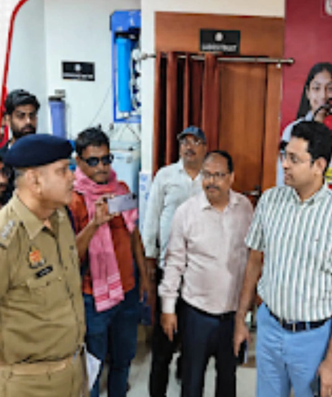 जौनपुर में कोचिंग और लाइब्रेरियों पर प्रशासन का डंडा, दृष्टि IAS को नोटिस