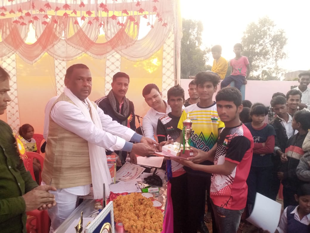 छठवें ग्रामोत्सव पर खेलकूद, कला प्रतियोगिता का आयोजन