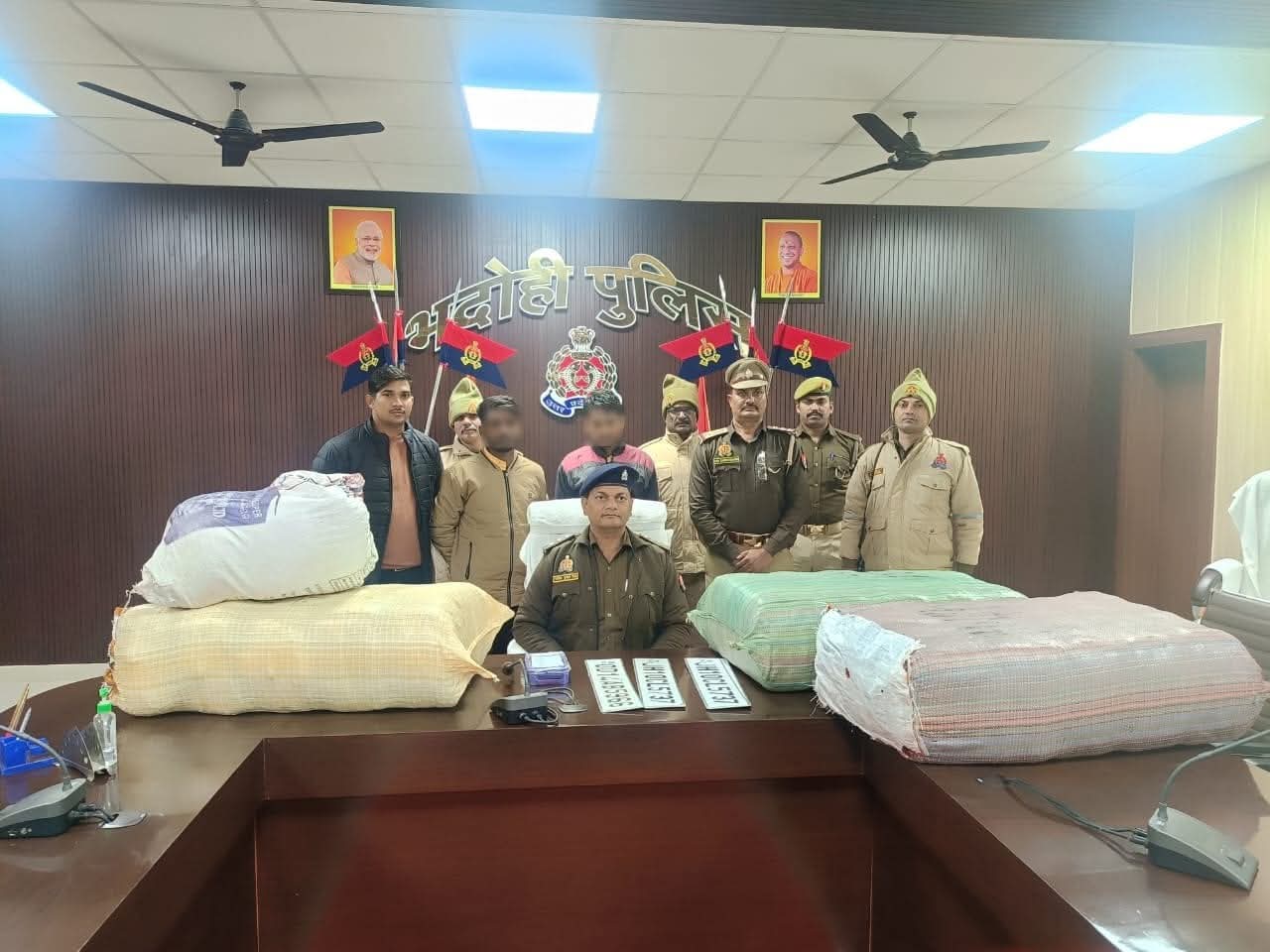 पुलिस की बड़ी कार्रवाई, 22 लाख का गांजा बरामद; किया कारेंस कार में रचे थे 'चक्रव्यूह'