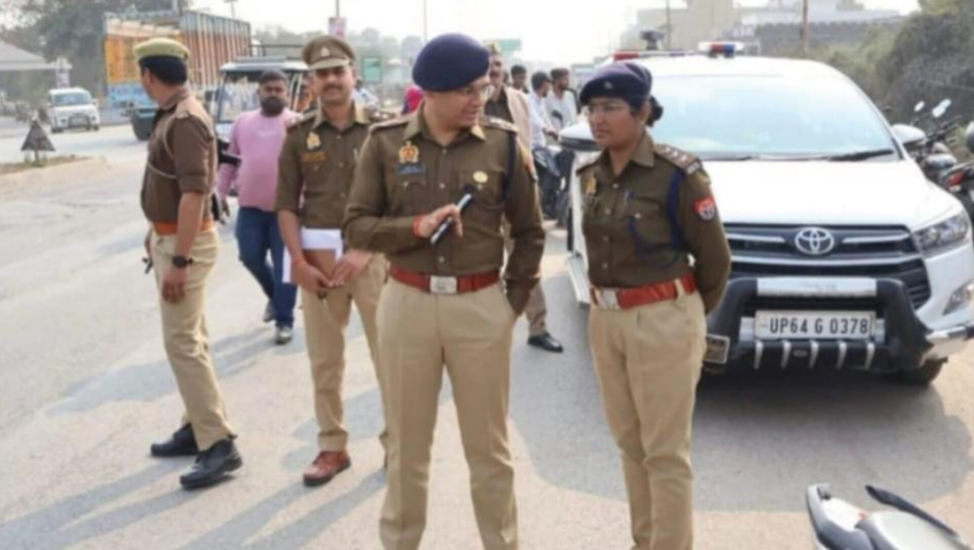 सड़क पर उतरे एसपी, रॉन्ग साइड से आने वाले वाहनों पर कार्रवाई