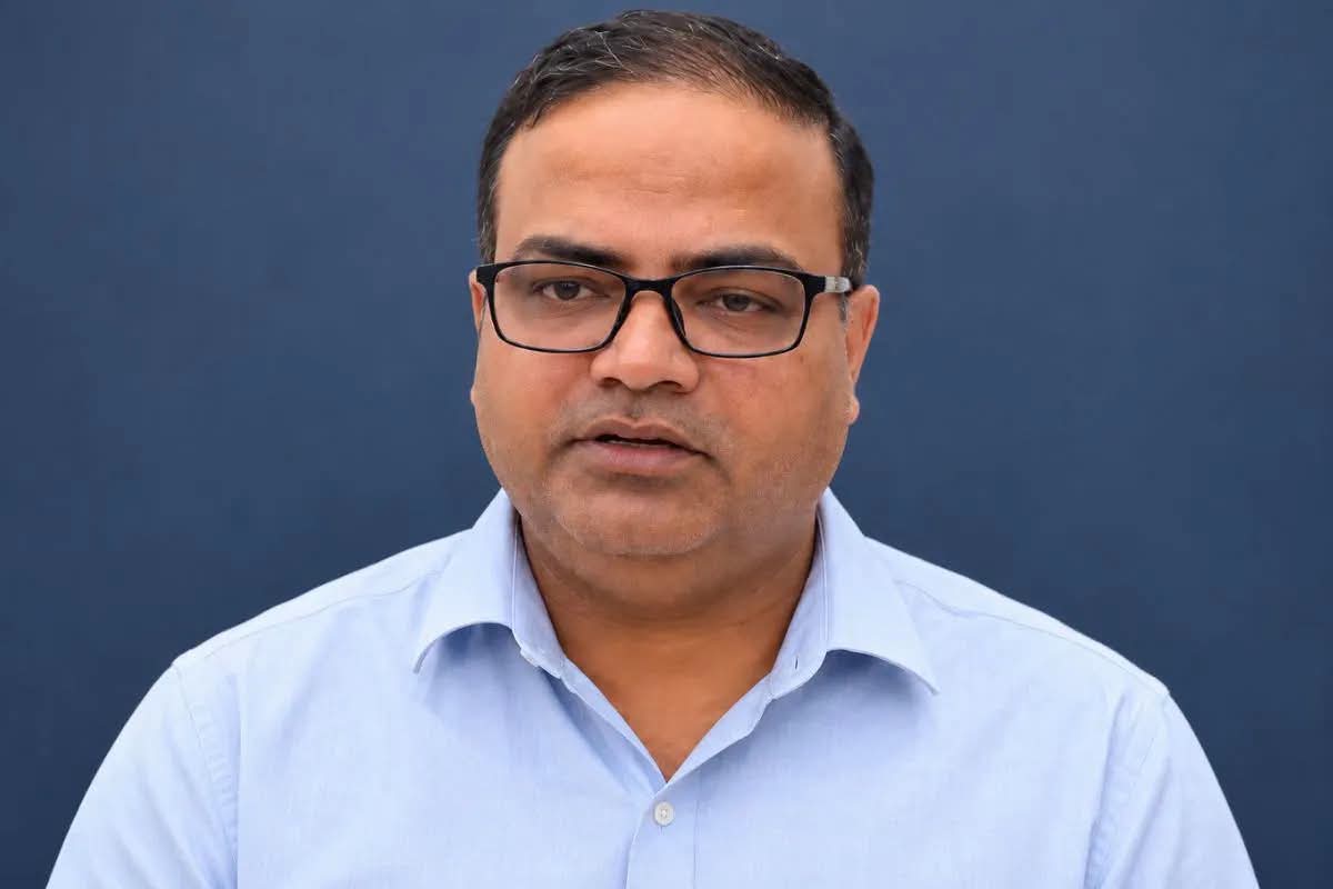 काशी विश्वनाथ मंदिर के नए CEO बने सत्यम मिश्रा, प्रयागराज ADM (नगर) से मिला बाबा दरबार का जिम्मा