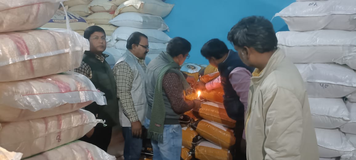 भुने चने में खतरनाक 'ऑरामाइन' रंग: गाजीपुर में बड़ी कार्रवाई