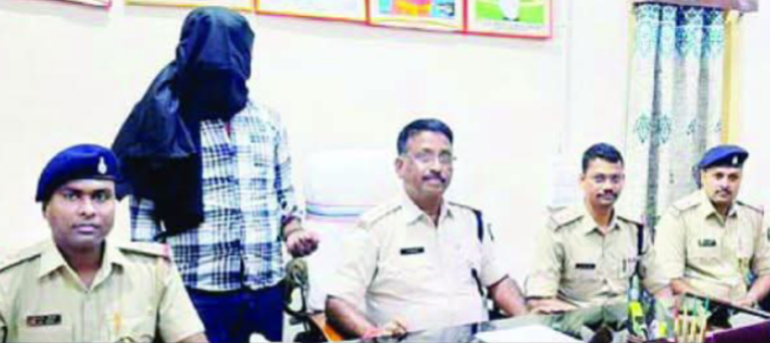कंचन ज्वेलर्स डकैती कांड: सिंगरौली पुलिस की बड़ी कार्रवाई, चौथा शातिर आरोपी झारखंड से गिरफ्तार; 15.33 ग्राम सोना व नकदी बरामद