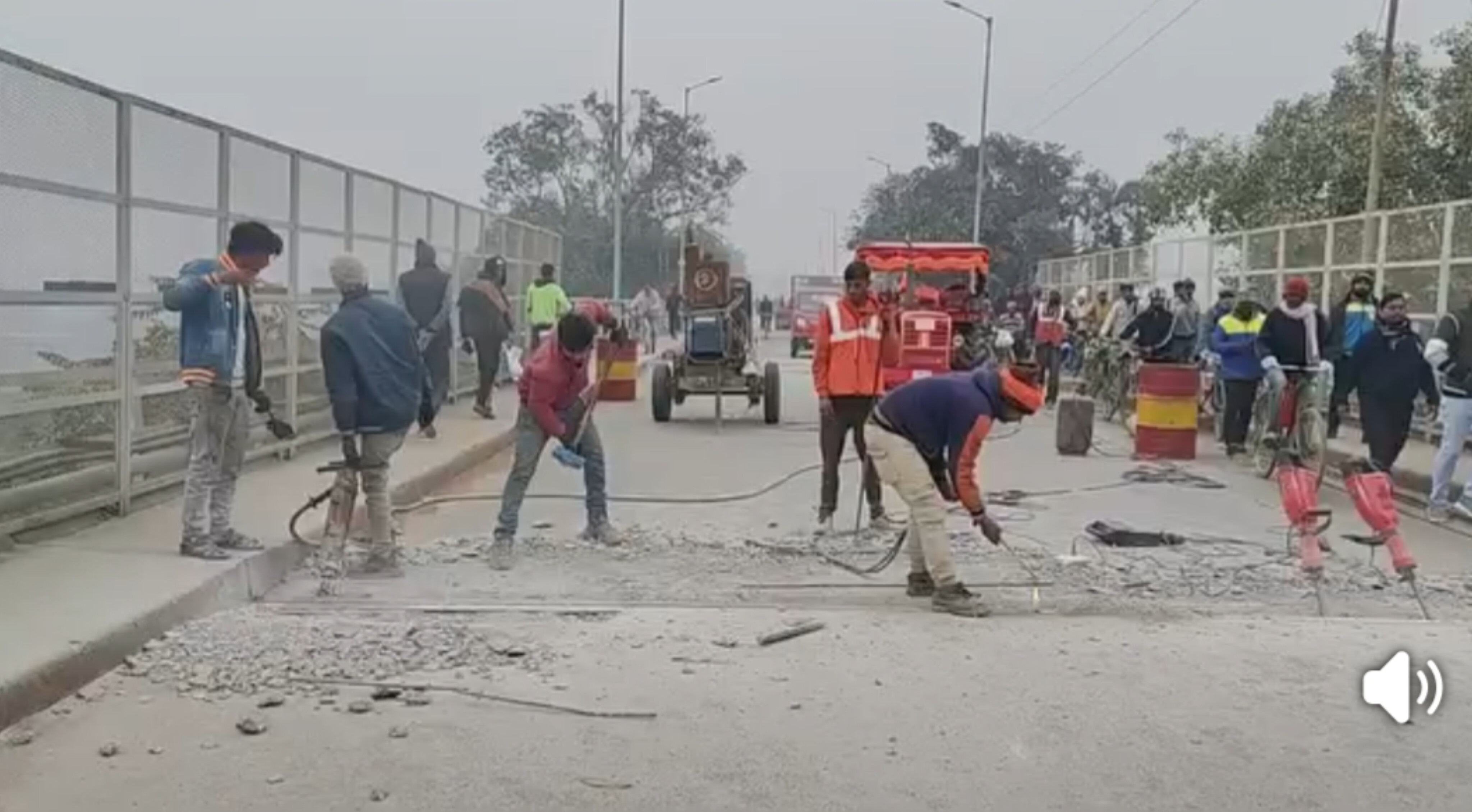 137 साल पुराने राजघाट पुल पर 'महाब्लॉक', 25 दिनों तक पहियों की थमी रफ्तार