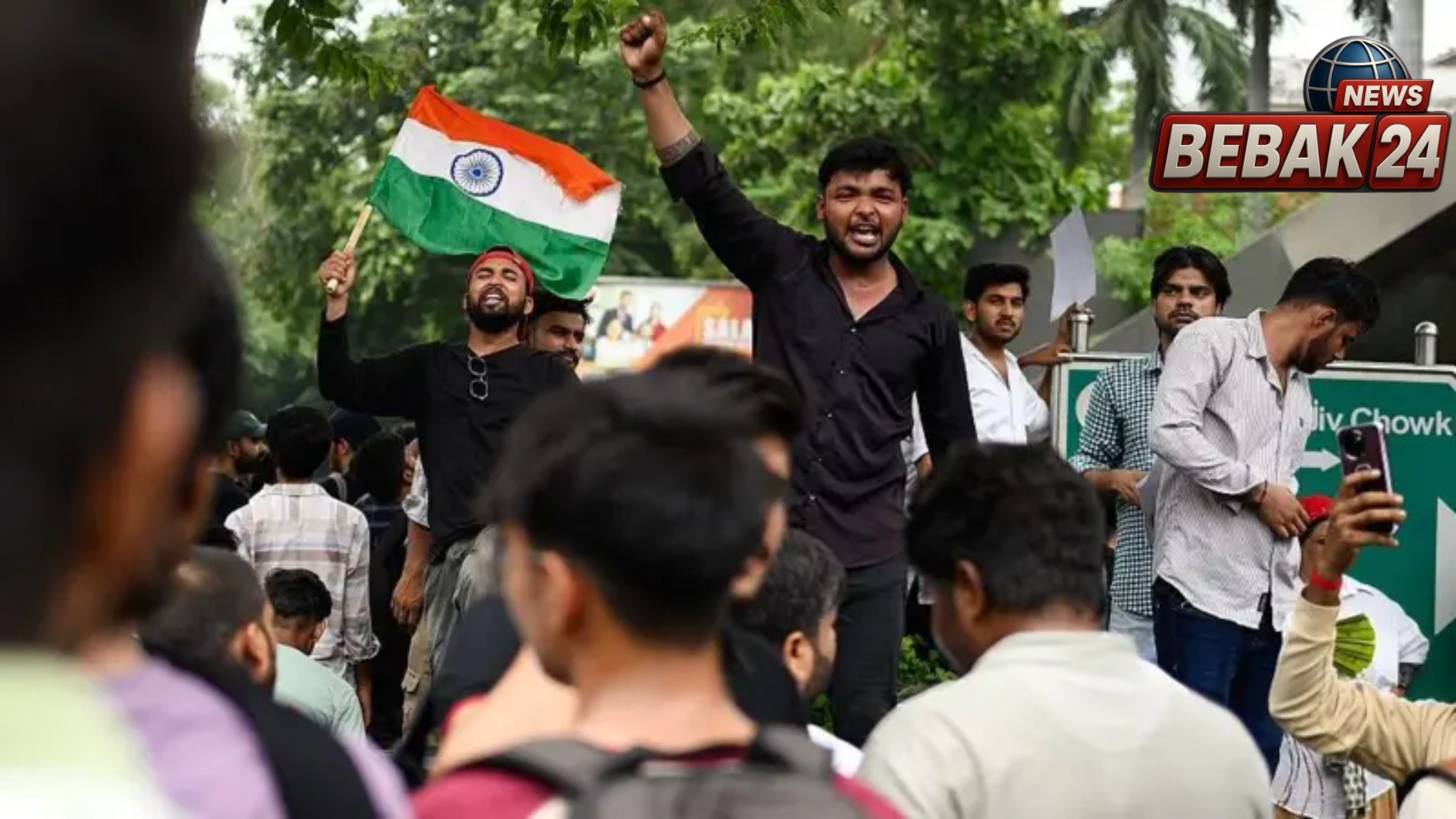 दिल्ली की सड़कों पर महासंग्राम! सीजेपी के 'चलो संसद' मार्च पर पुलिस का भारी लाठीचार्ज और आंसू गैस के गोले, जेपी नड्डा से वार्ता के लिए पहुंचे प्रवक्ता