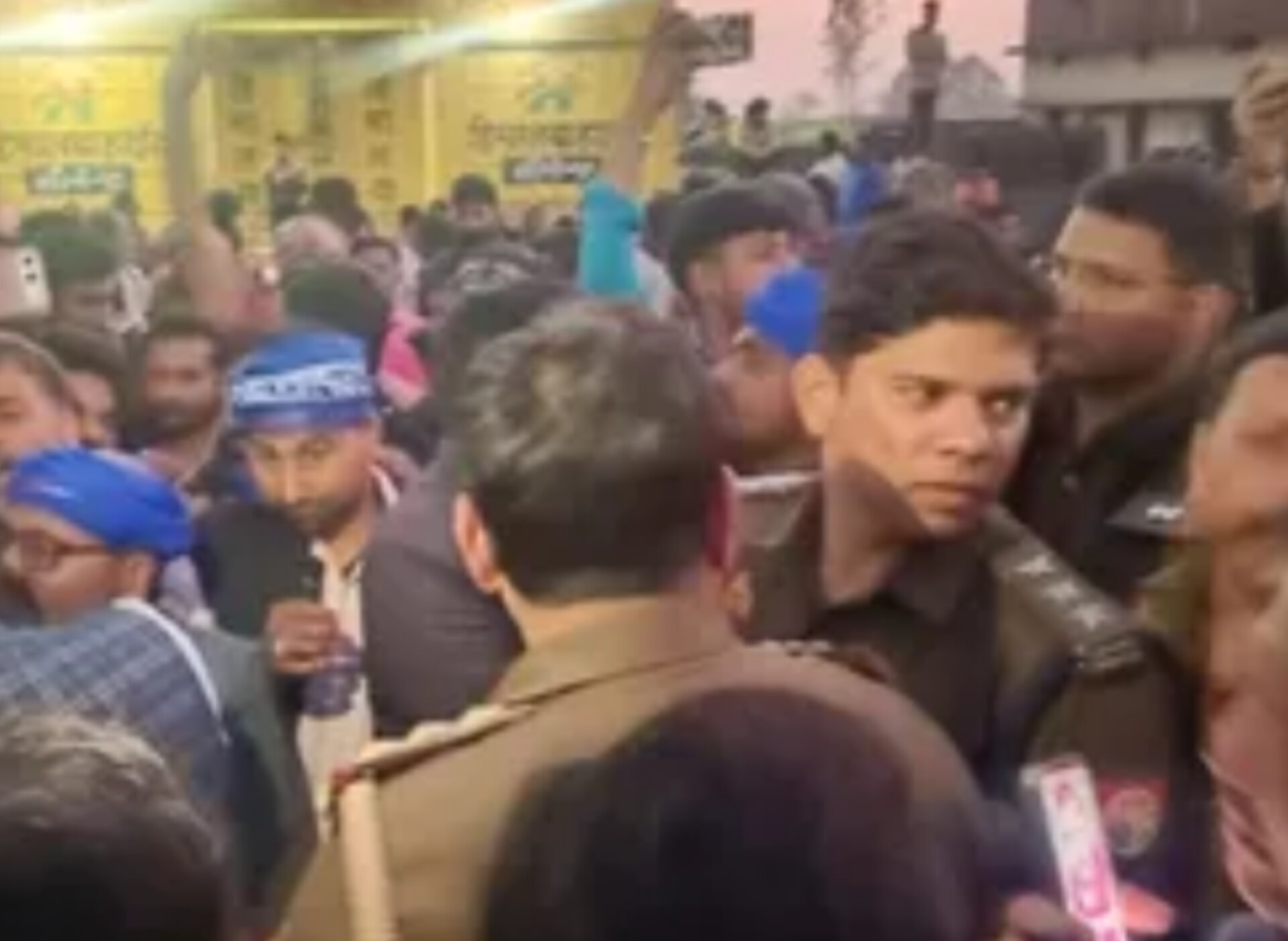 संवरा चट्टी पर सत्यप्रकाश की चाकू गोदकर हत्या, आक्रोशित ग्रामीणों ने हाइवे किया जाम!