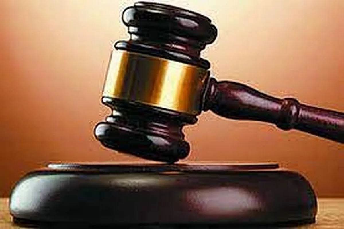 बुलडोजर एक्शन पर हाईकोर्ट का बड़ा मोड़: 'FIR दर्ज होना घर गिराने का आधार नहीं', split verdict के बाद मामला तीसरे जज के पास