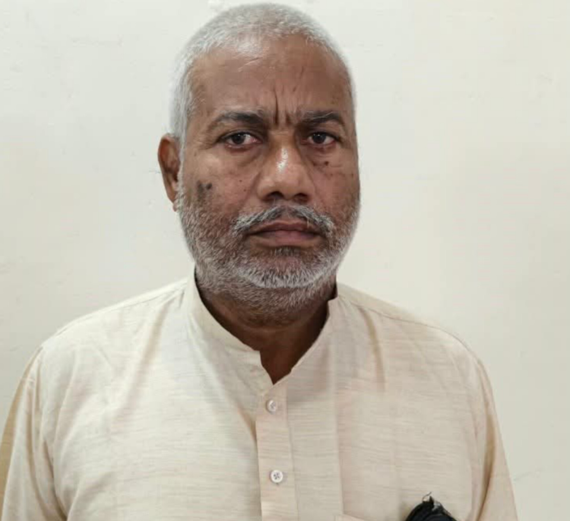 50 हजार का इनामी हत्यारा जिगनी क्रॉसिंग पर पस्त, UP STF ने दबोचा! पुरानी रंजिश में गवाह को बोलेरो से कुचलकर उतारा था मौत के घाट