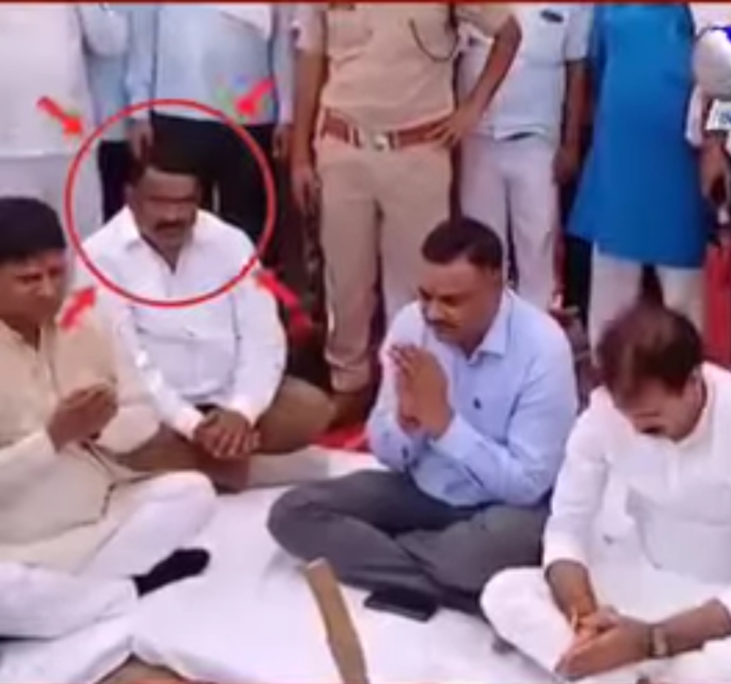 उत्तर प्रदेश: जीरो टॉलरेंस के दावों के बीच 'खाकी, खादी और जरायम' का यह कैसा शिलान्यास?