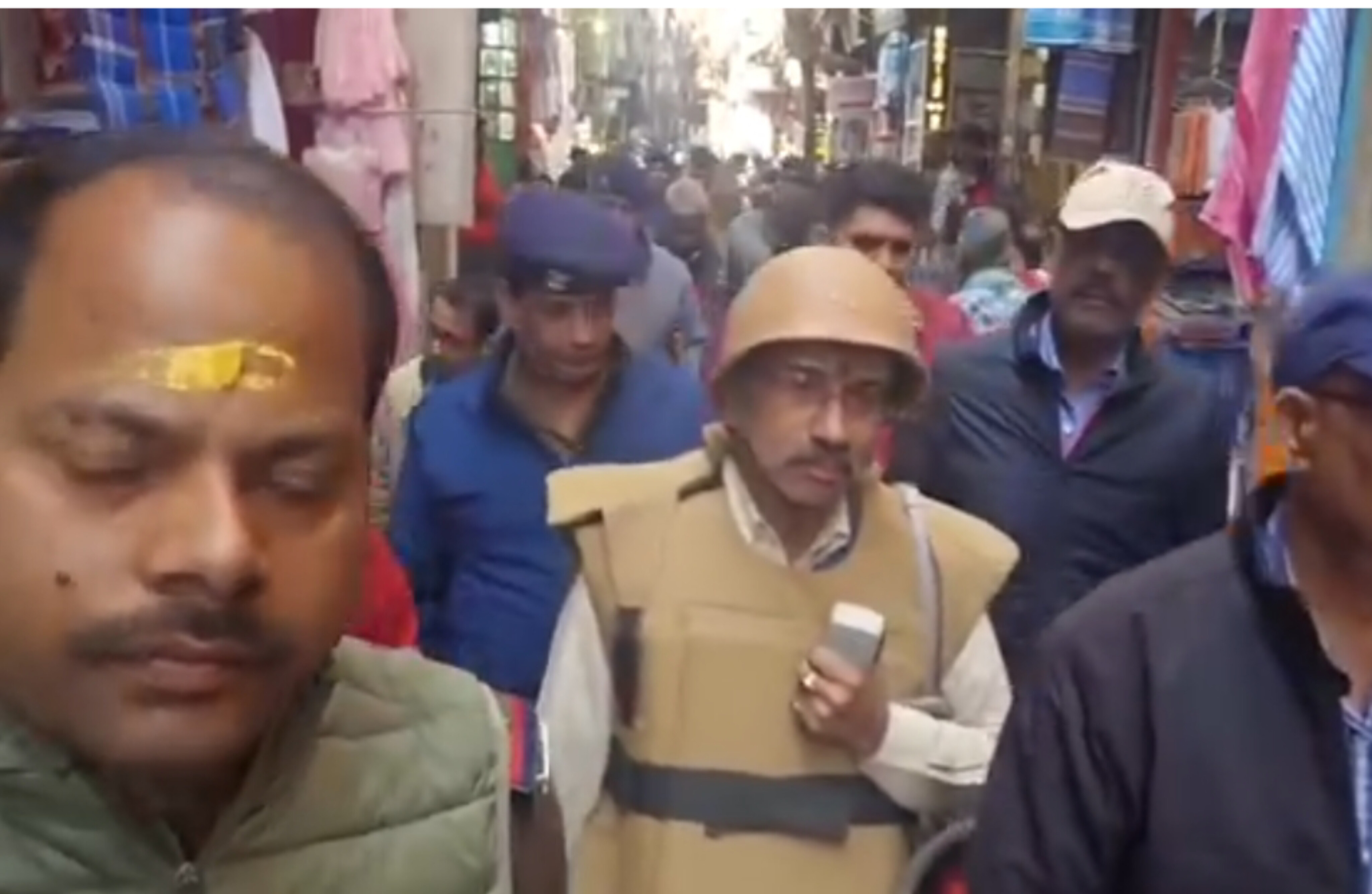 दालमंडी में 'सिस्टम' का हथौड़ा! 11वां मकान जमींदोज, प्रशासन का कड़ा प्रहार