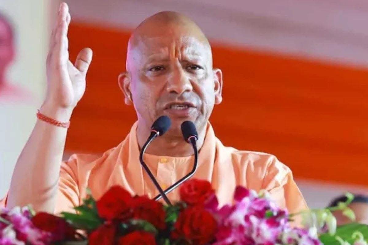 गाजीपुर में ₹692 करोड़ की विकास योजनाओं का लोकार्पण: मुख्यमंत्री योगी आदित्यनाथ का समाजवादी पार्टी पर तीखा हमला