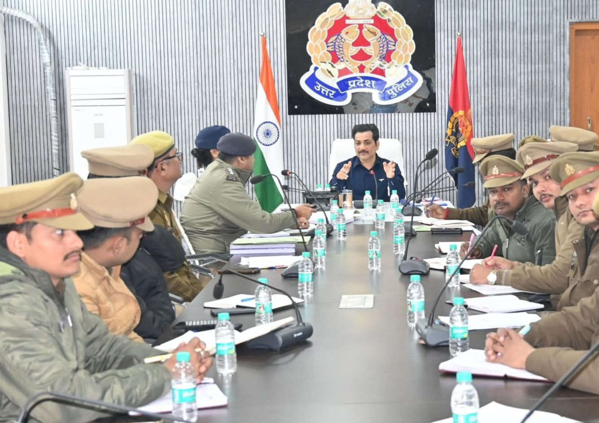 पुलिस का 'डिजिटल स्ट्राइक': साइबर ठगों के काल बने कमिश्नर मोहित अग्रवाल, पीड़ितों के लौटाए 9.5 करोड़!