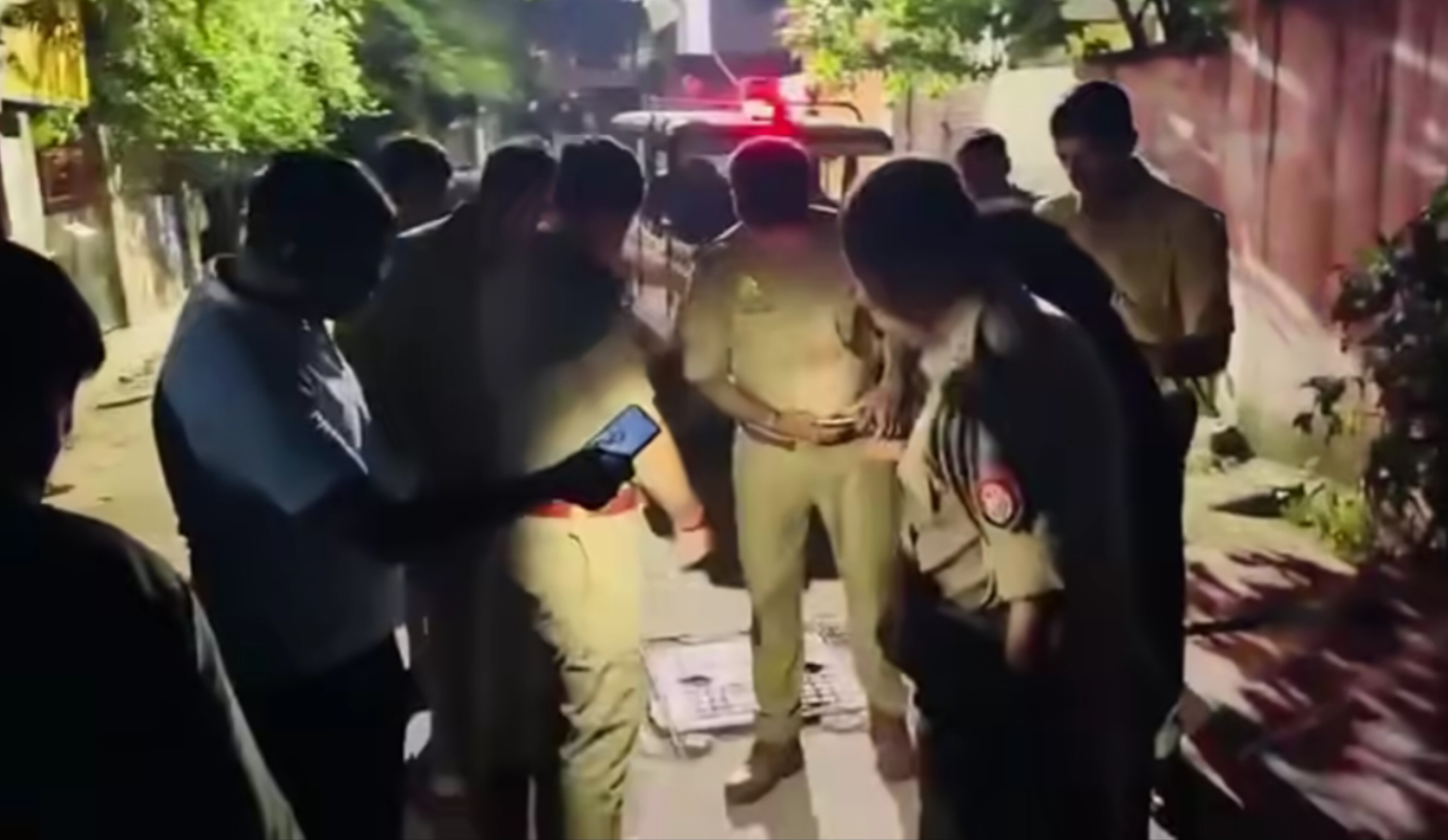 वाराणसी में 'गे' पार्टनर ने ली जान! विवाद के बाद सीने में घोंपा सब्जी काटने वाला चाकू, सनसनी